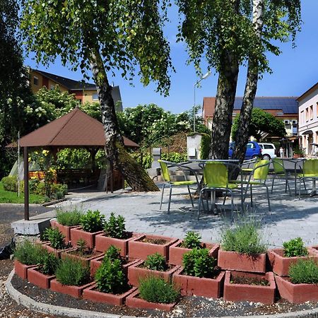 Oazis Hotel*** Надьканижа Экстерьер фото