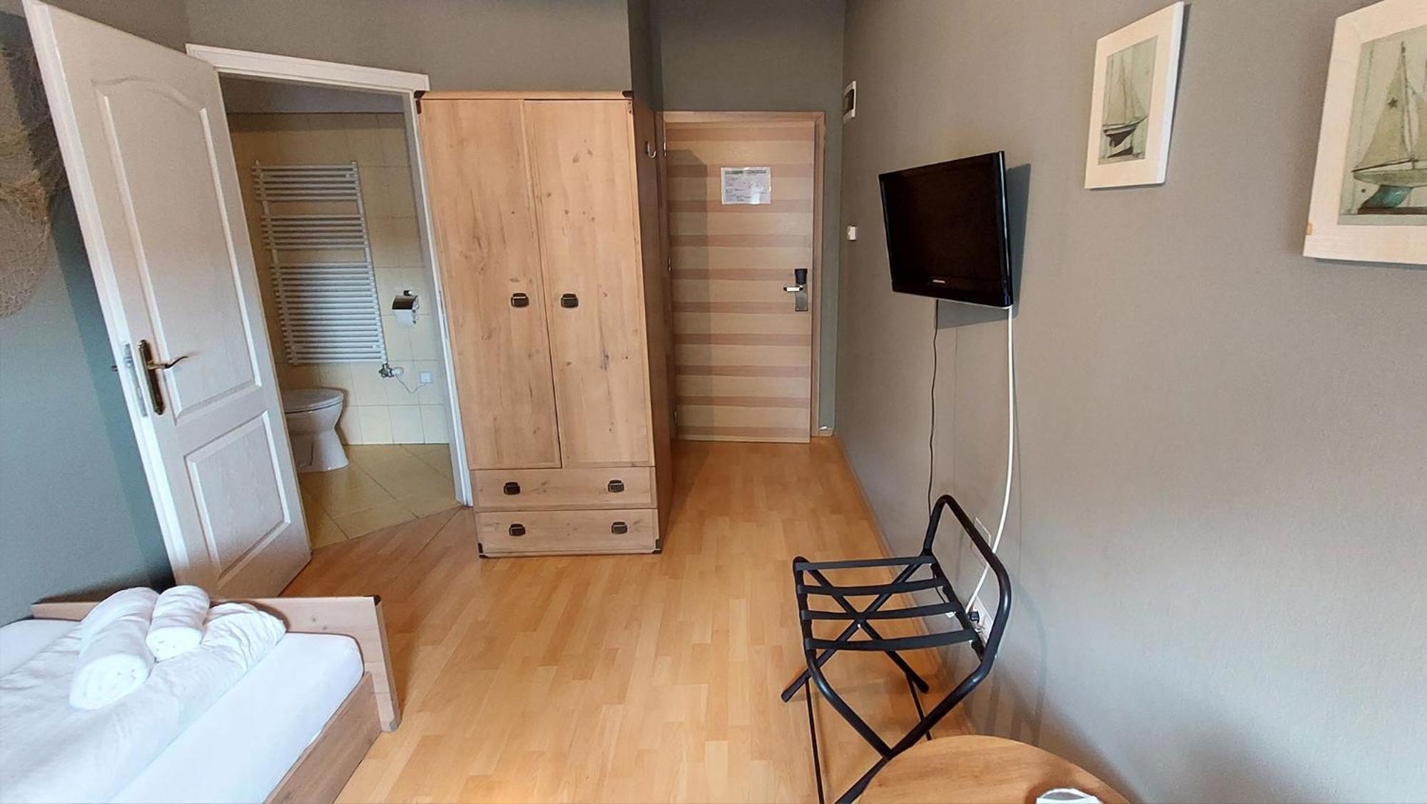Oazis Hotel*** Надьканижа Экстерьер фото
