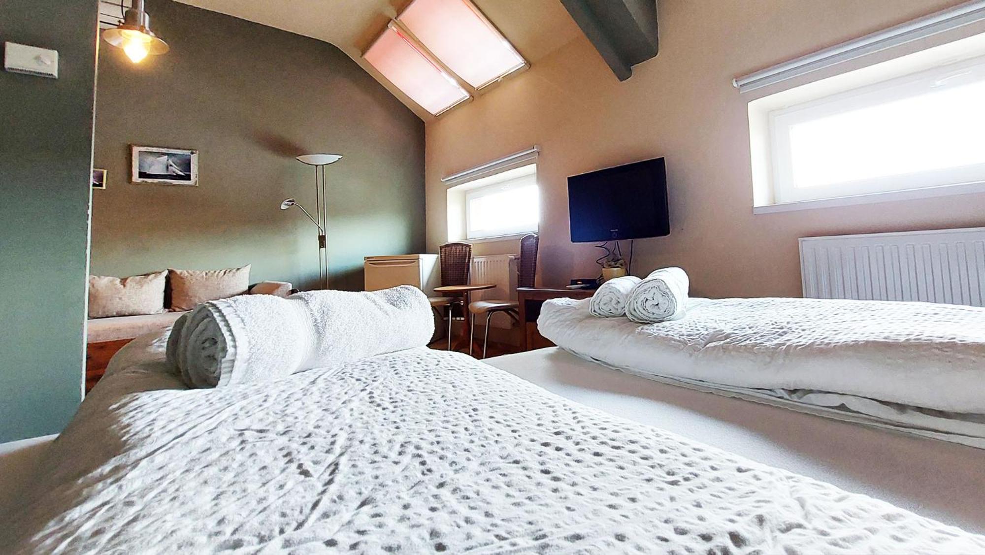 Oazis Hotel*** Надьканижа Экстерьер фото