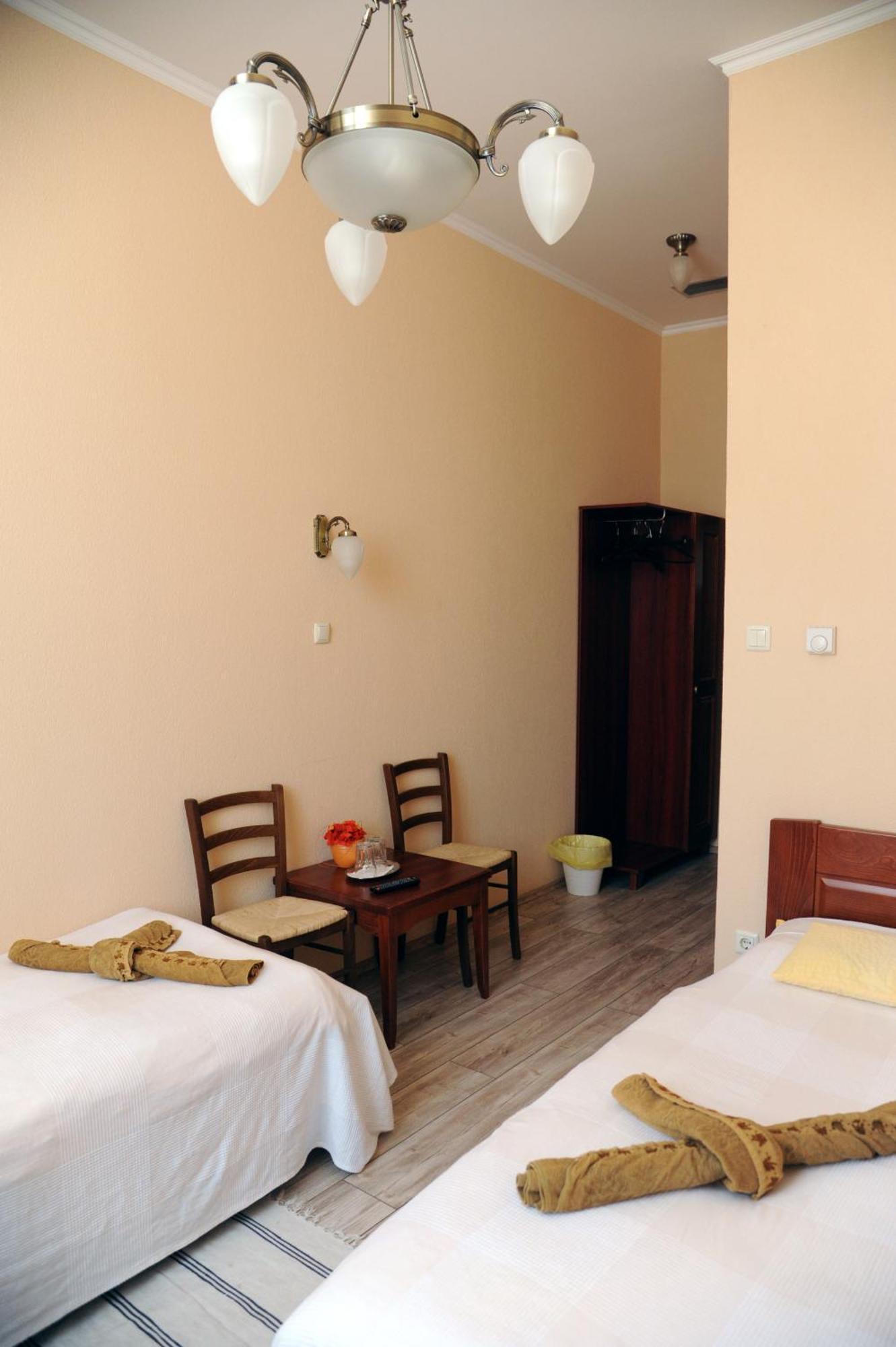 Oazis Hotel*** Надьканижа Экстерьер фото