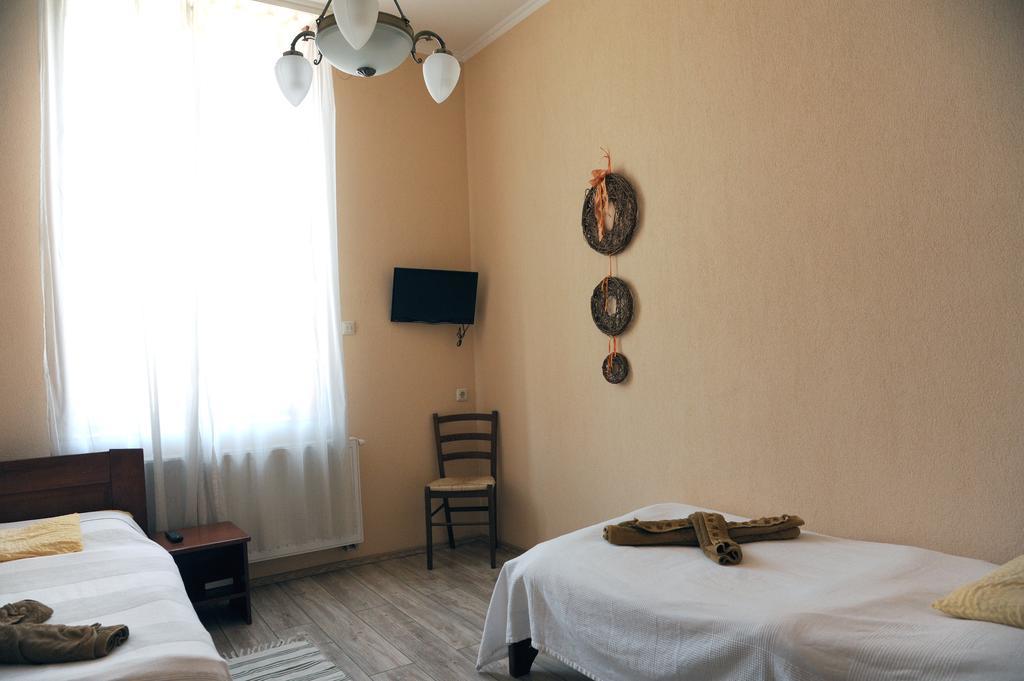 Oazis Hotel*** Надьканижа Экстерьер фото