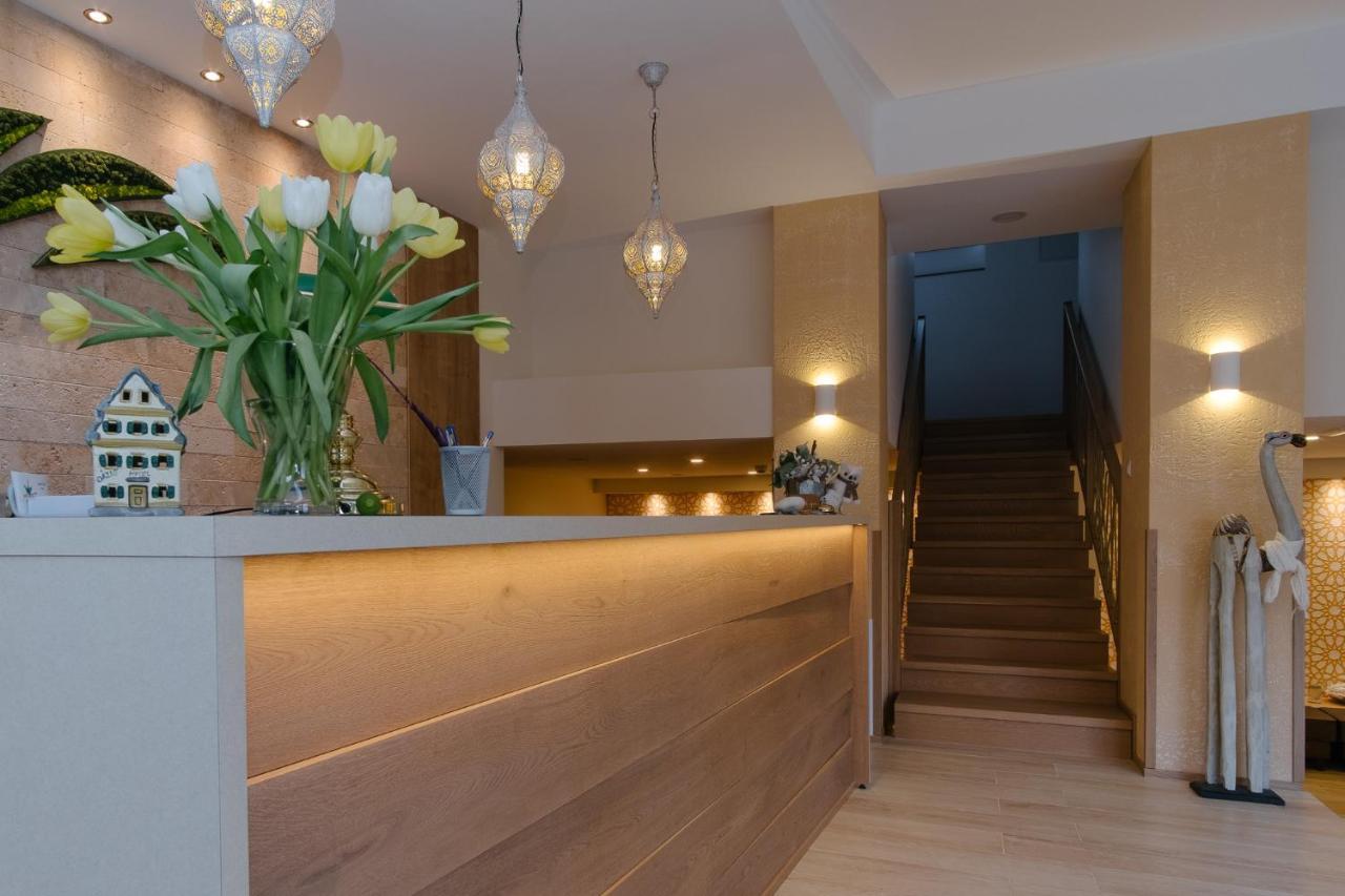 Oazis Hotel*** Надьканижа Экстерьер фото
